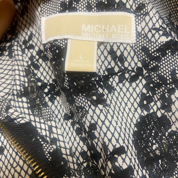 Michael Kors Black Floral Button Down Shirt w/ Gold Hardware - Picture 5 of 6